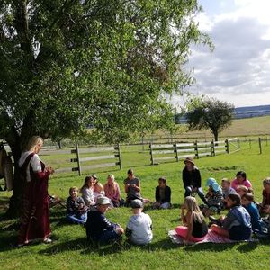 Märchenwanderung in der Bibliothek Altheim